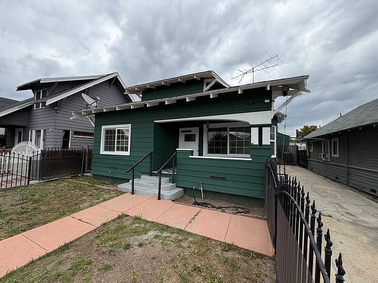 230 Branch St — Photo 3