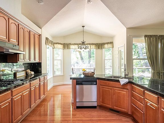 3rd image of 12606 Towle Ct