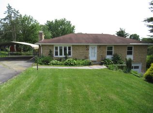 379 Shady Oak Ln, Lewisburg, WV 24901
