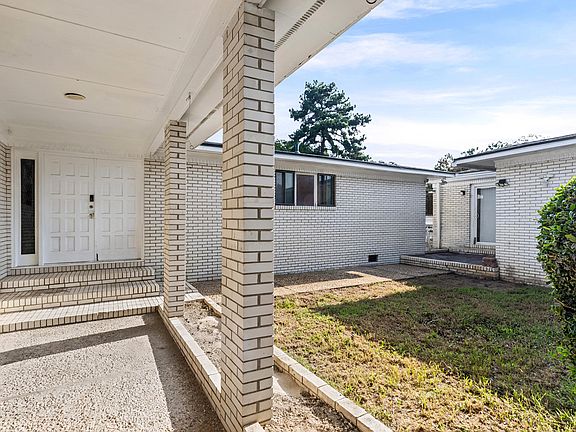 5th image of 577 Rivers Cir