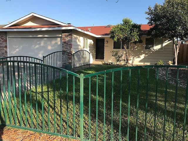 1st image of 2444 Lucerne Way
