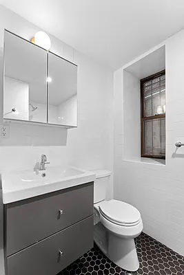 Rented by Artifact.co | media 9