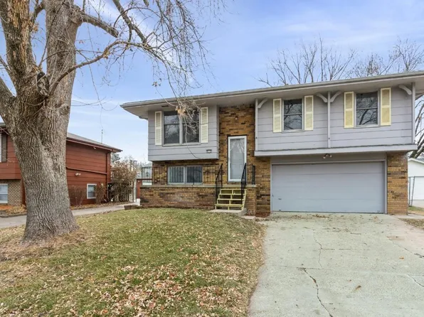 4119 E 23rd St, Des Moines, IA 50317