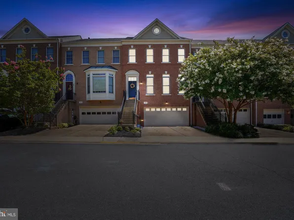 4524 Fair Valley Dr, Fairfax, VA 22033