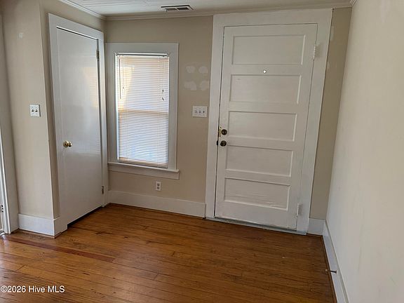 4th image of 519 Metcalf St