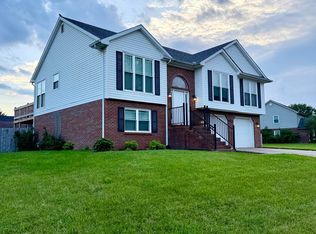 820 Isaac Shelby Cir E, Frankfort, KY