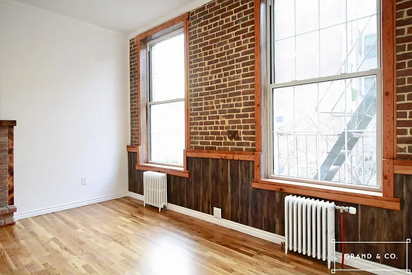 Rented by Grand & Co. | media 30