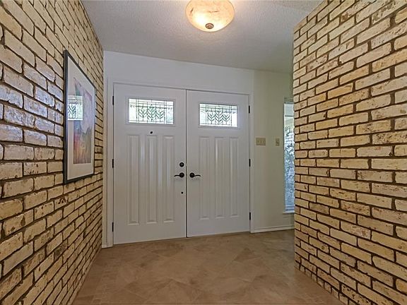 3rd image of 3000 Dartmouth Dr