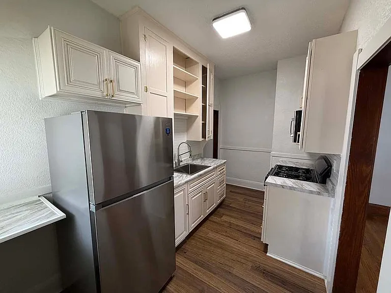 414 Platt St #2 — Photo 5