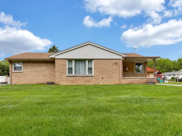 6049 South 18th STREET, Milwaukee, WI 53221