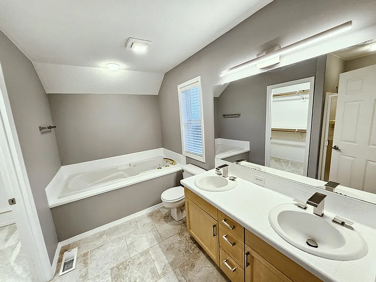 8925 SW Iowa Dr — Photo 15