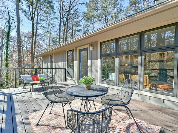 353 Wesley Dr, Chapel Hill, NC 27516