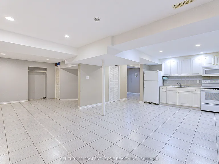 4 Compton Ct — Photo 35