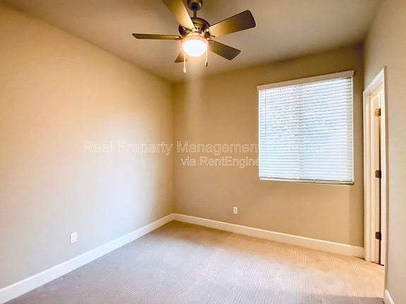 4th image of 1046 Lindsay Ln