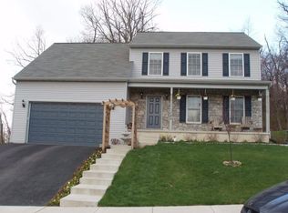 780 Apple Tree Ln, Mount Wolf, PA 17347