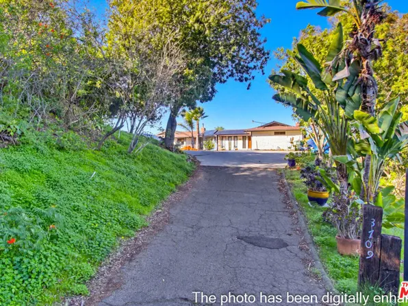 3709 Buena Creek Rd, Vista, CA 92084