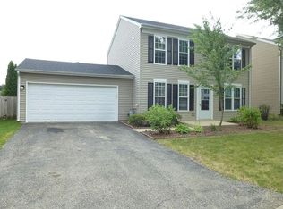 1657 Wild Rose Ln, Aurora, IL 60504