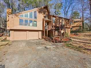 2155 Deep Woods Way, Marietta, GA 30062