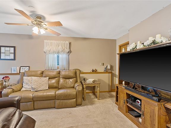 4th image of 6268 Lakeshore Rd
