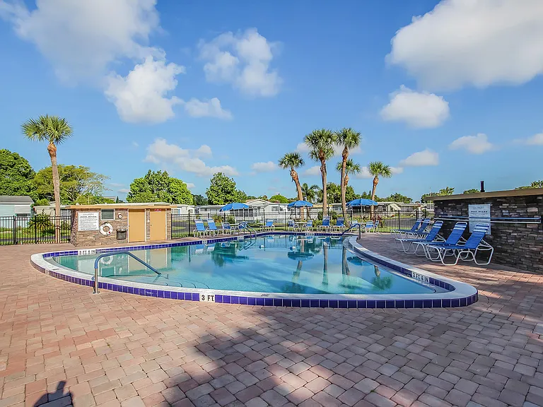 Lakeshore Landings — Photo 13
