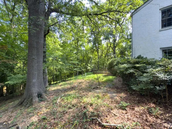 1700 W Paces Ferry Rd NW, Atlanta, GA 30327