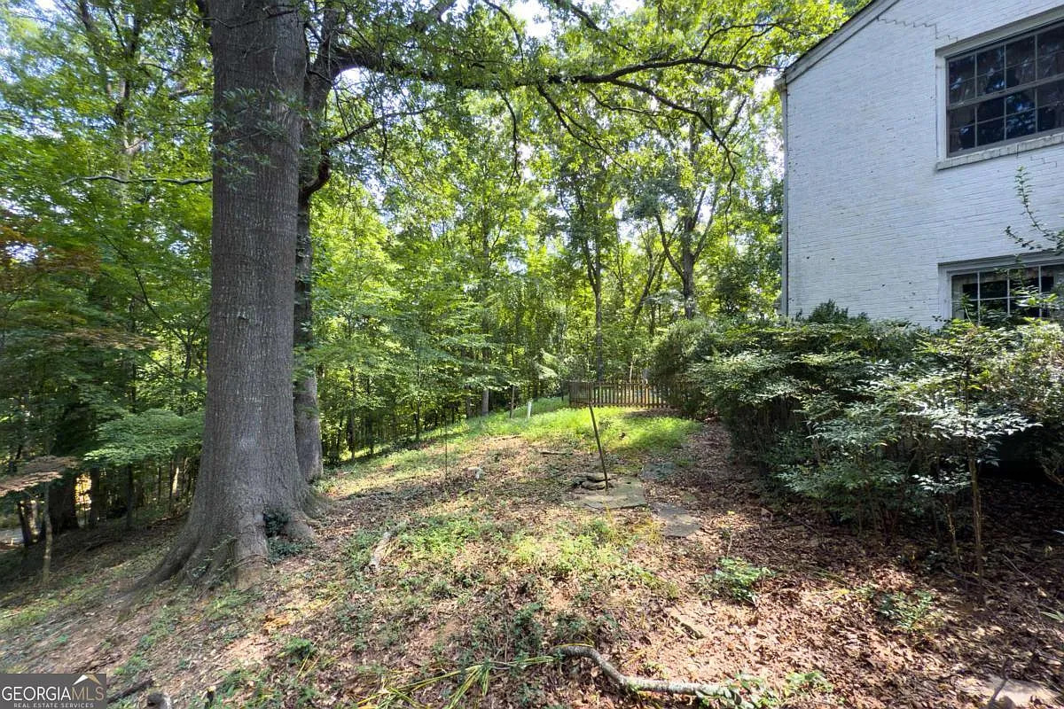 1700 W Paces Ferry Rd NW photo 1