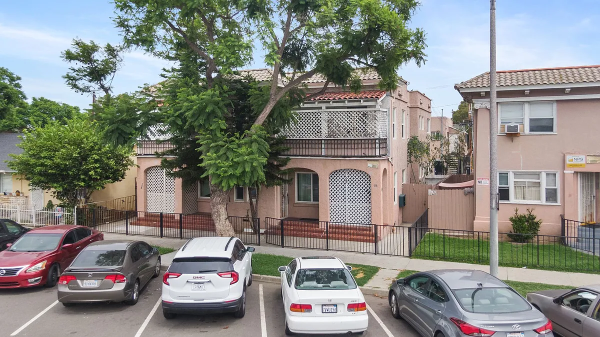 Building Photo - 736-752 Olive Avenue
