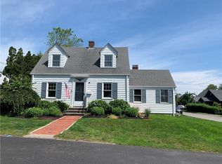22 Ellery Rd, Newport, RI 02840