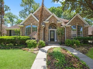 82 Edgewood Dr, Montgomery, TX 77356