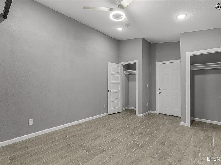 2805 Avenue I — Photo 23
