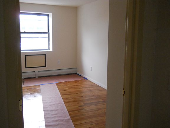 3rd image of 3721 31st St APT 408