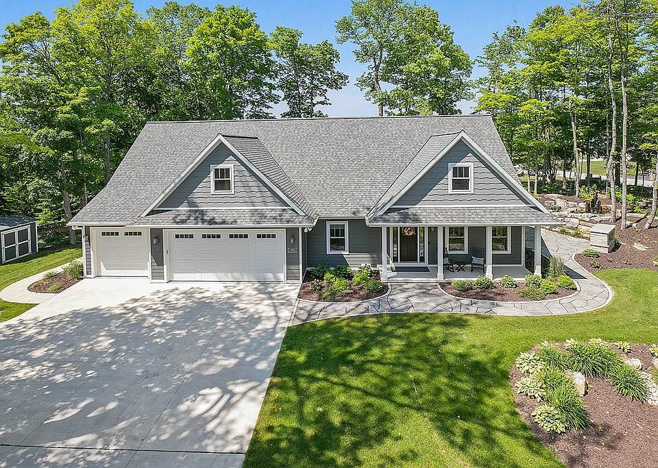 1st image of 2460 Cherrywood Ln