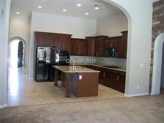 3rd image of 8424 Benidorm Ave