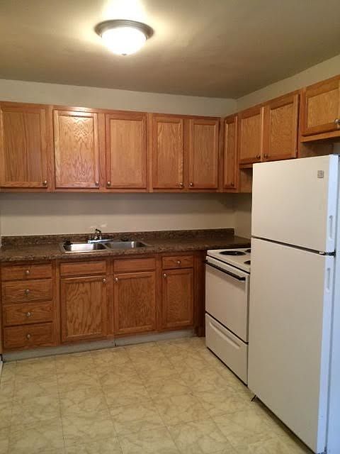 1st image of 910 E Markwood Ave