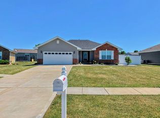 5744 Old Manor Ct, Bourbonnais, IL 60914