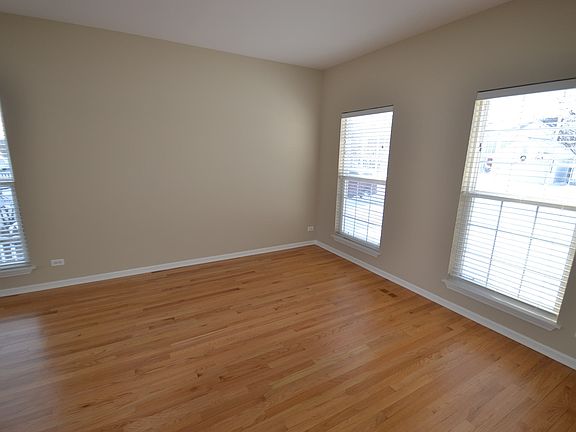 3rd image of 227 Cedarfield Dr