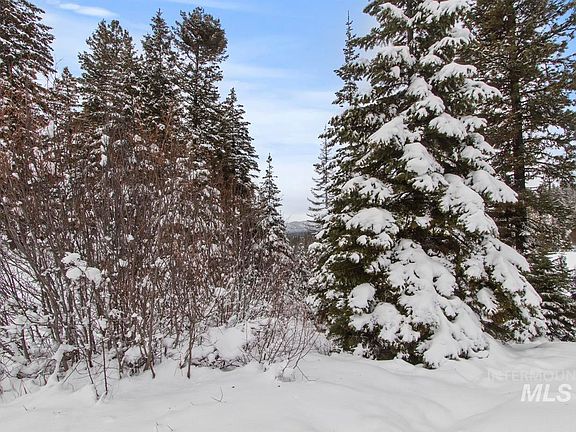 5th image of 16 Sarah Way