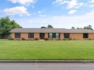 118 Bacon St, Jesup, GA 31545