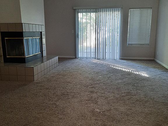 3rd image of 10674 N Seacrest Dr