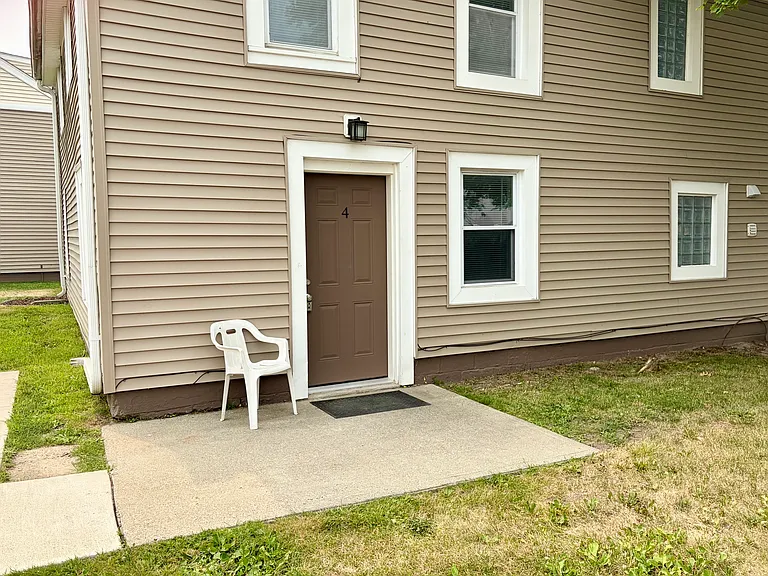 2034 John R Rd #4 — Photo 2