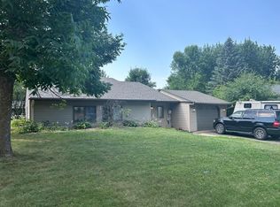 1014 Benedict Dr, Sauk Rapids, MN 56379