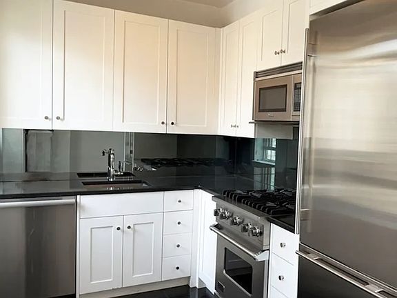 4th image of 25 Central Park W APT 30O