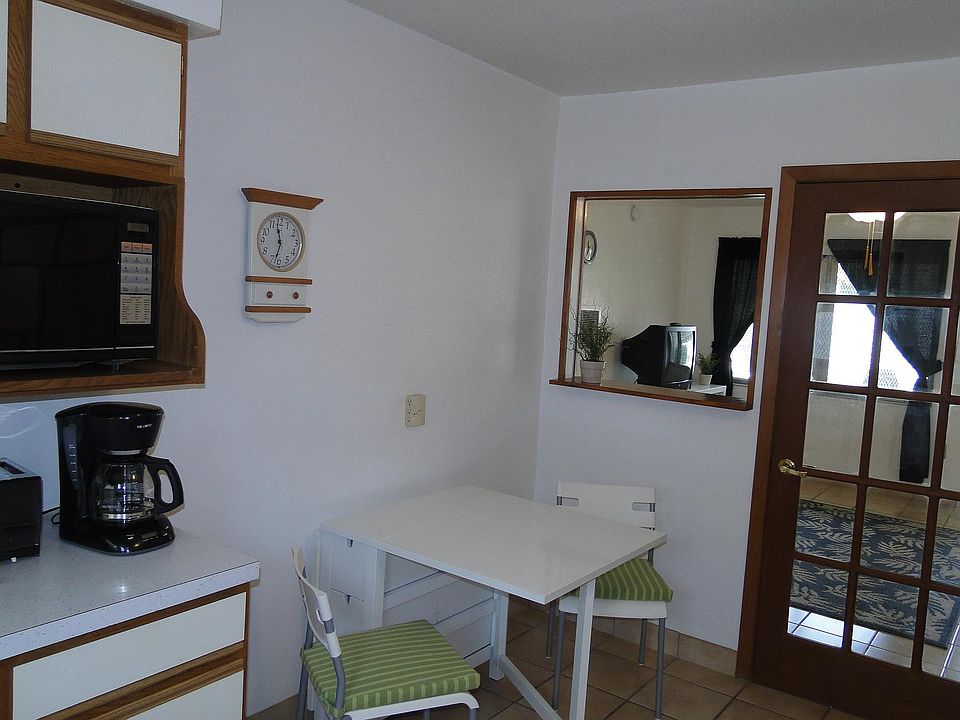 Eating Space in Kitchen