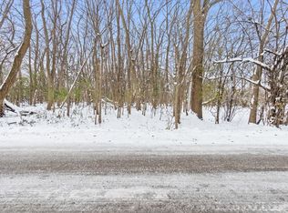 2060 Suffork Rd, Northfield, IL 60093