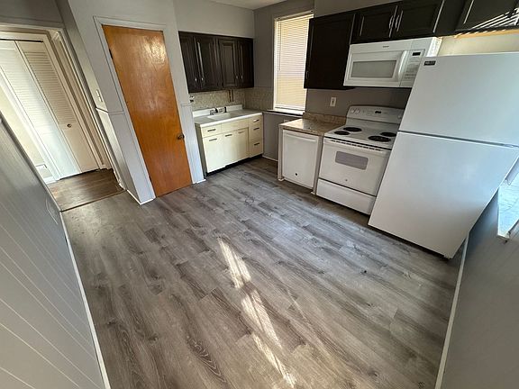 3rd image of 3234 Liberty St #2B-1BA-1100SQFT