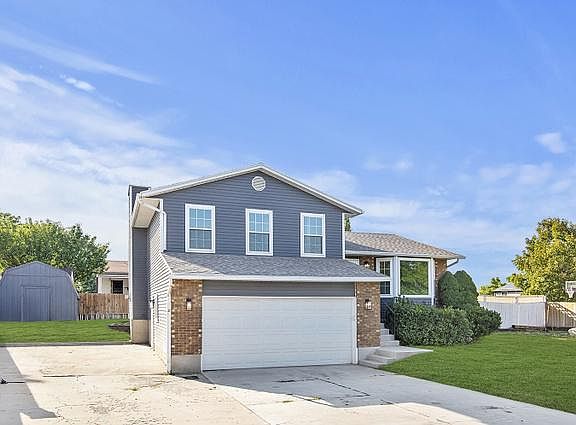 4th image of 4590 S Yarrow Cir