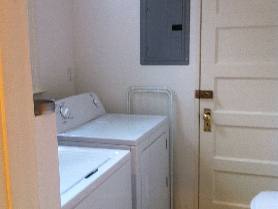 2nd image of 508 Cabrillo St APT 4