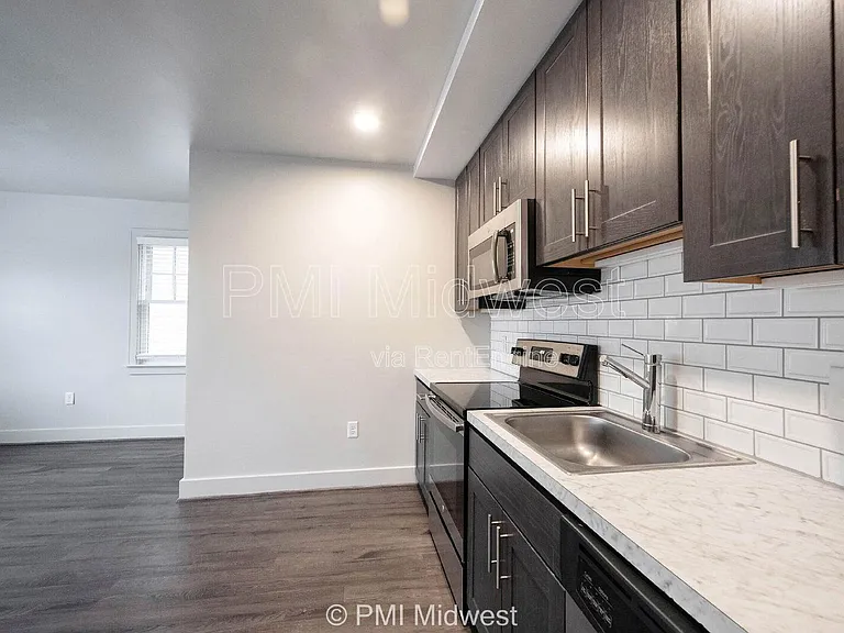 Priscilla Apartments — Photo 16