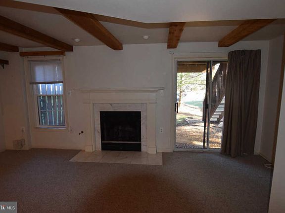 3rd image of 21112 Winding Brook Sq