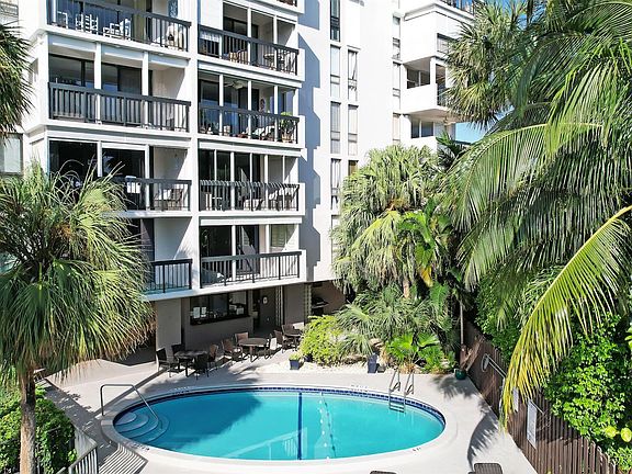 3rd image of 4800 Bayview Drive #605